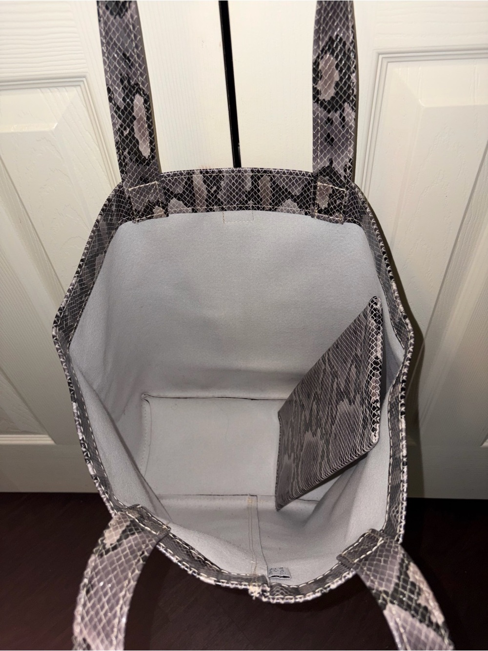 Consuela Retired Snake Print Large Tote Like New Condition - Picture 6 of 6